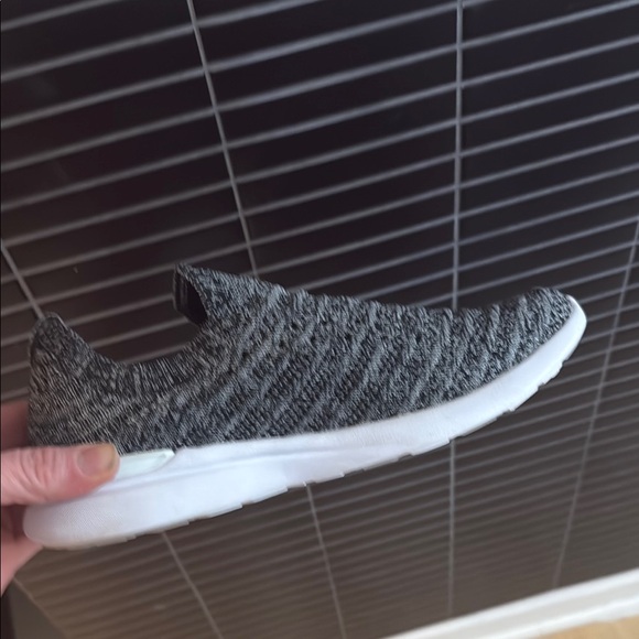 NIB black/white /melange apl wave 9.5 - Picture 1 of 5